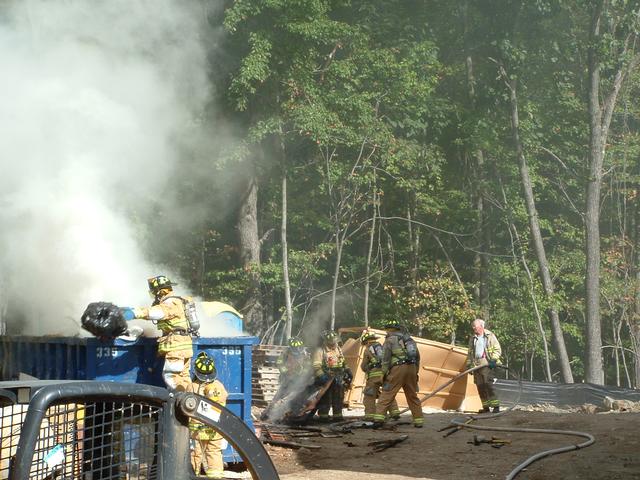 Dumpster Fire - Twin Manors Estates - 09/16/07