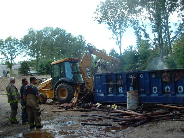 Dumpster Fire - Twin Manors Estates - 09/16/07