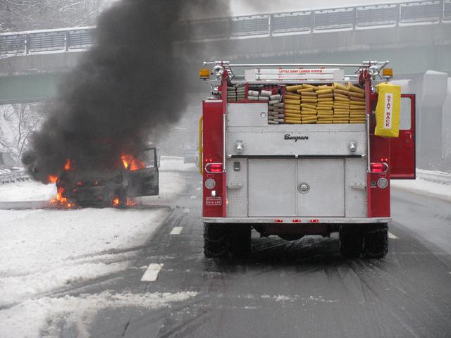 Working Car Fire - Interstate 684 Northbound - 12/21/08